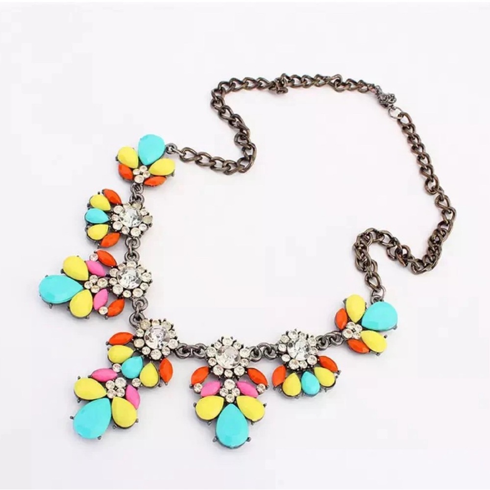 Cara brand new multi color gem statement chunky necklace